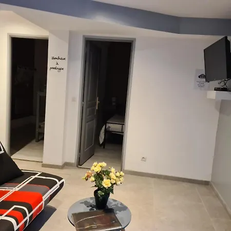 Appartement L'oxygène ardéchois à Ruoms Extérieur photo